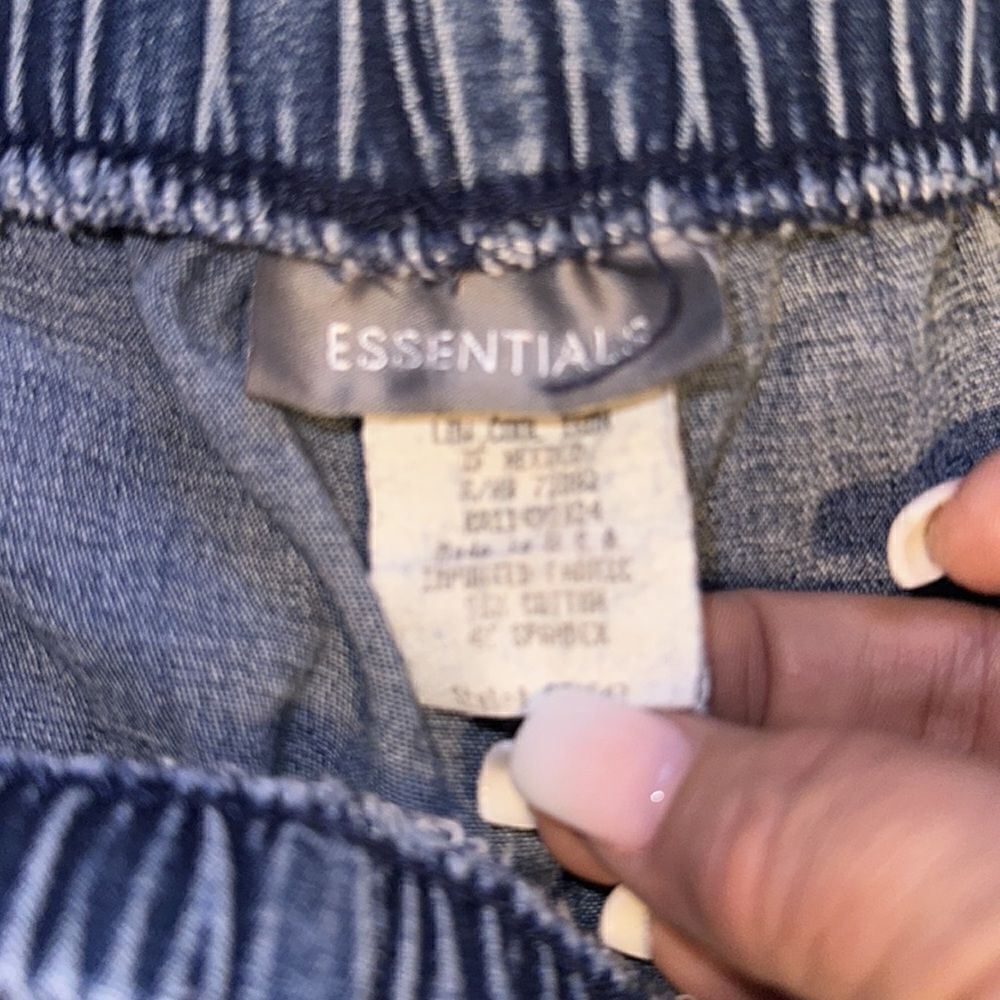 Essentials Plus Size Distressed Jeggings! - Picture 6 of 8